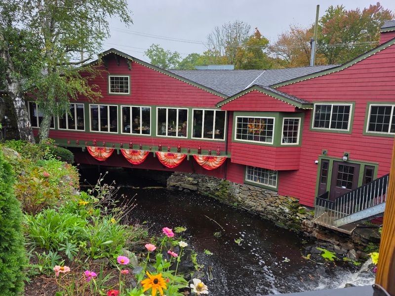 The Old Grist Mill Tavern &mdash; Seekonk