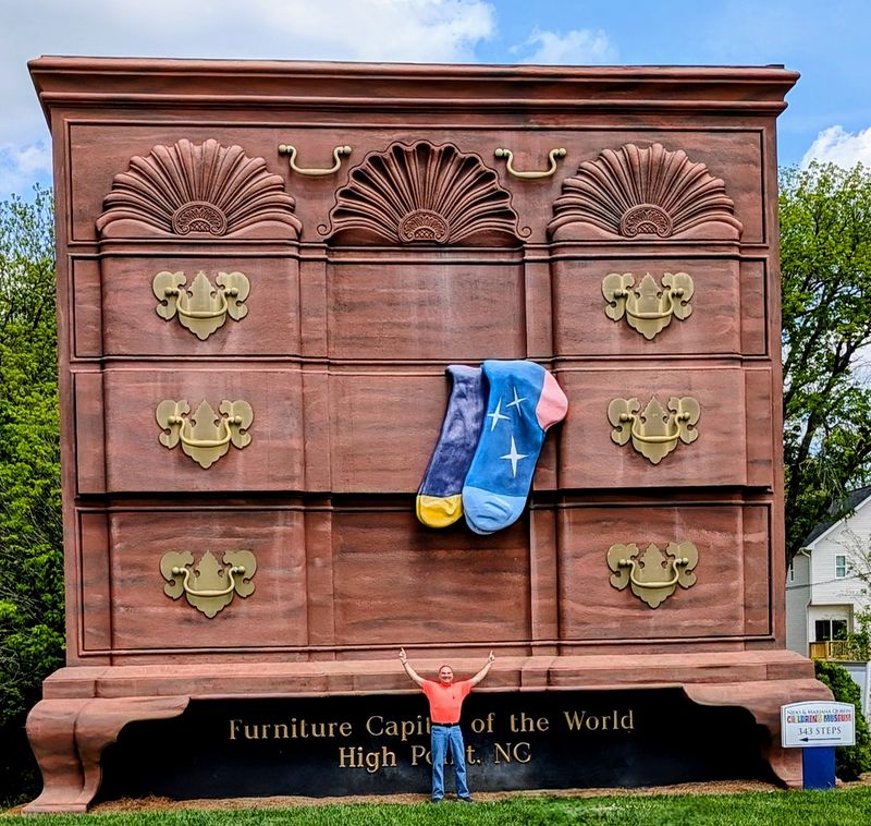 The World's Largest Chest of Drawers - High Point, NC