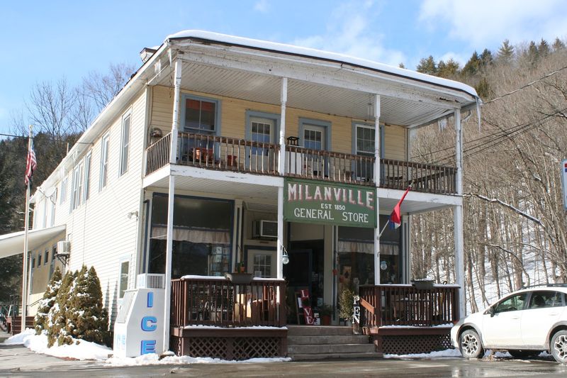 Milanville General Store &mdash; Milanville
