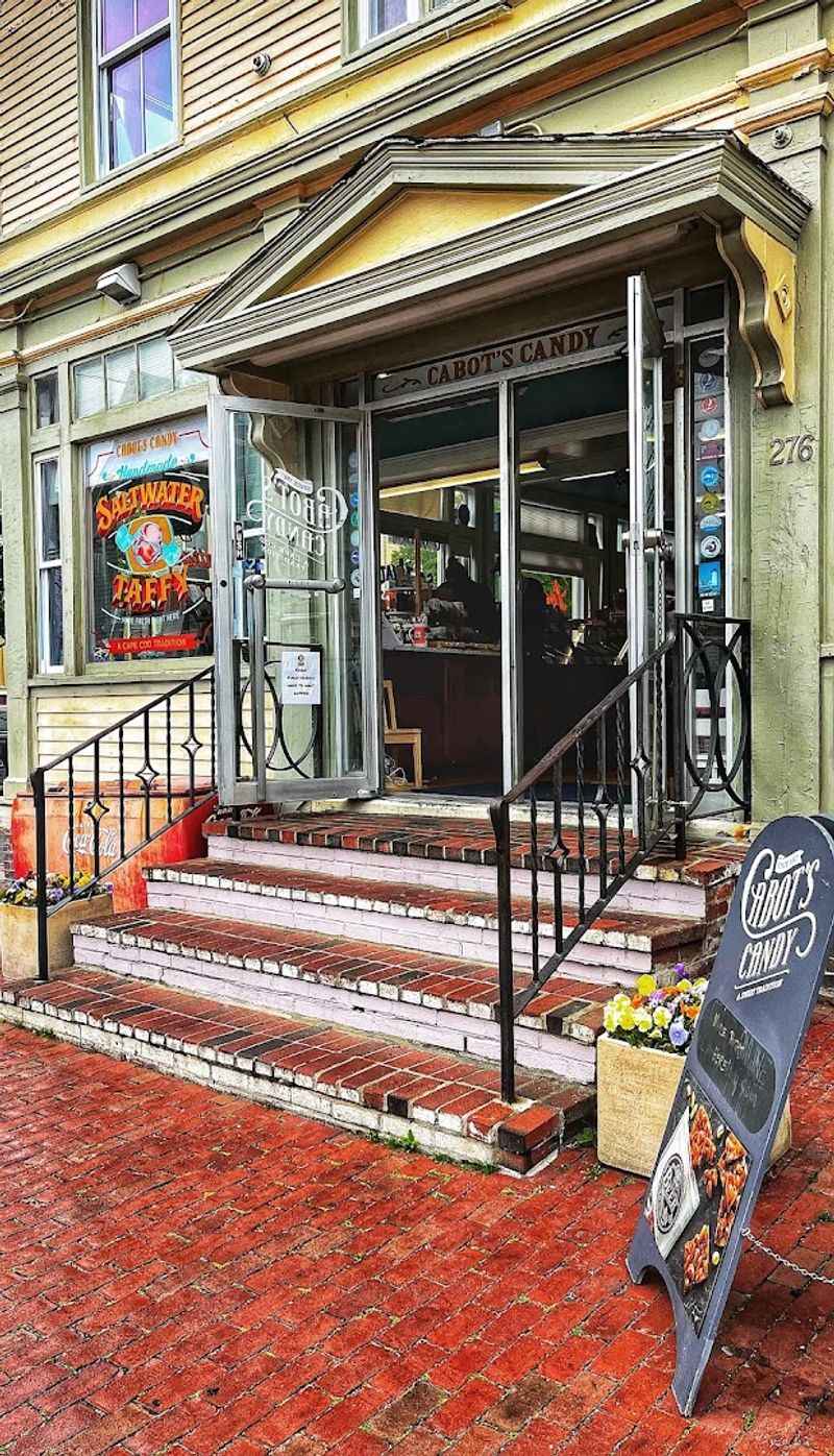 Cabot's Candy &ndash; Provincetown