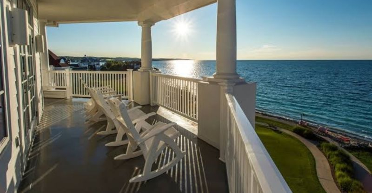 The Perfect Romantic Weekend Might Be Waiting At These 10 Michigan Escapes