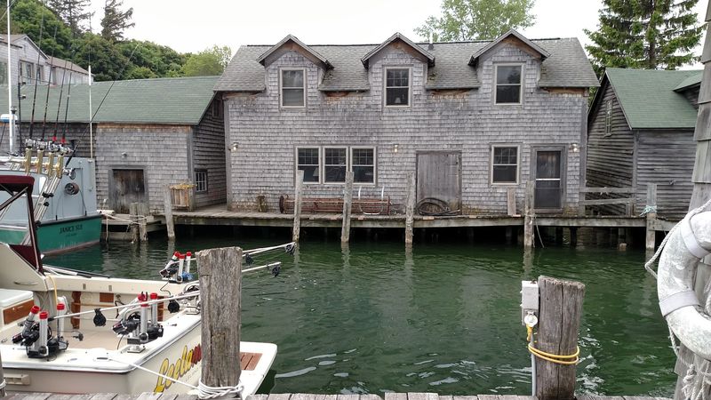 The Bluebird Restaurant & Tavern &mdash; Leland
