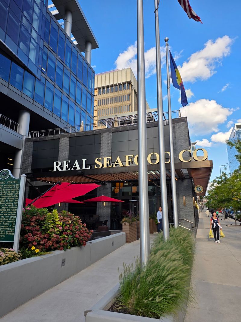 Real Seafood Company Grand Rapids (Grand Rapids)