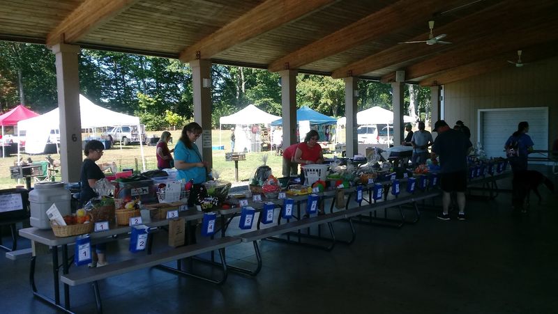 Food Trucks And Popcorn Bring Back The Classic Concession-Stand Feeling