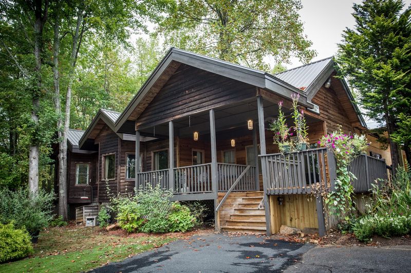 Forrest Hills Mountain Resort - Dahlonega