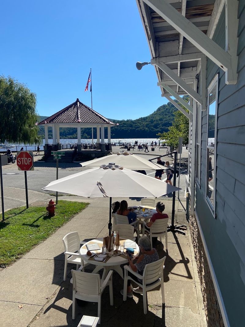 The Hudson House River Inn