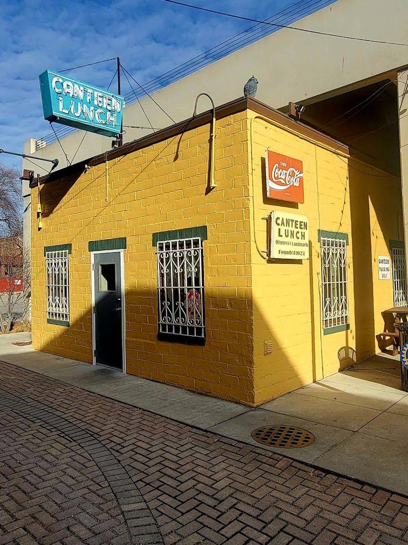 Canteen Lunch in the Alley — Ottumwa