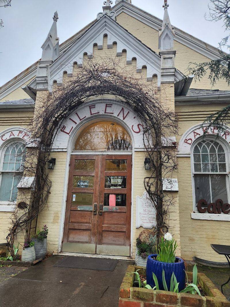 Eileen's Bakery & Caf&eacute; - Fredericksburg