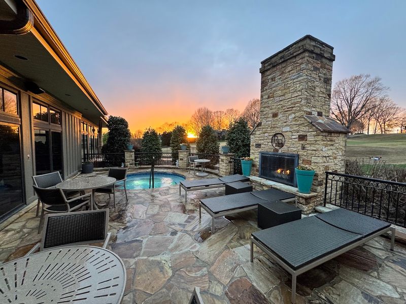 Rock Barn Spa - Conover