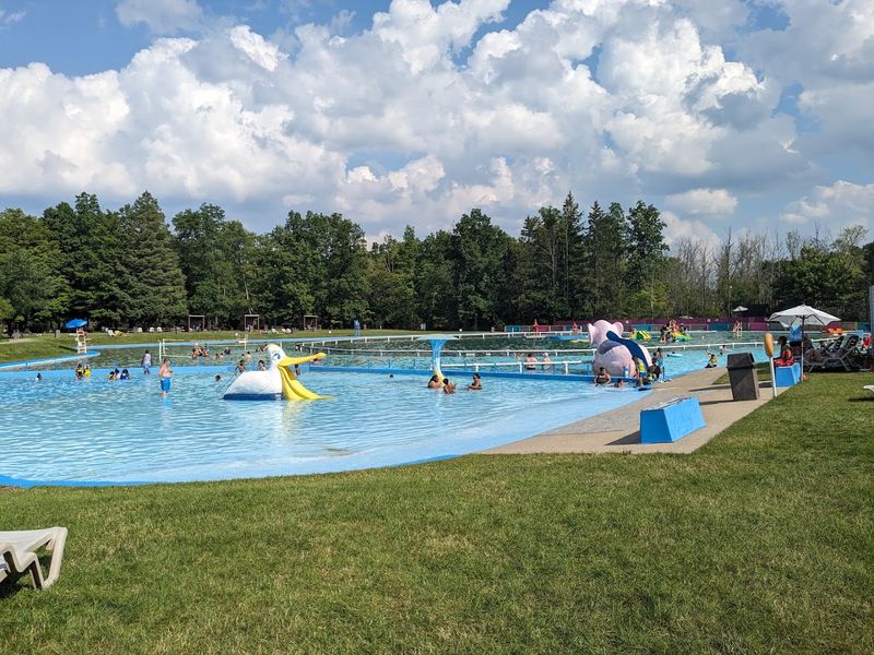 Pioneer Waterland & Dry Fun Park - Chardon