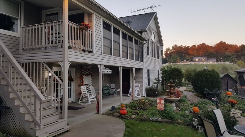 Garden Gate Get-A-Way Bed & Breakfast – Millersburg