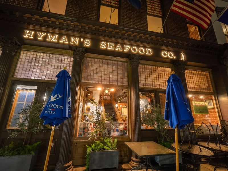 Hyman's Seafood — Charleston