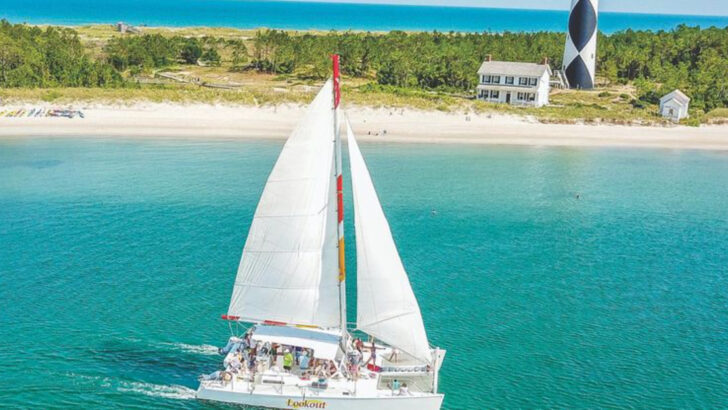 These 10 North Carolina Boat Tours Show Off The Coast Like Nothing Else Can