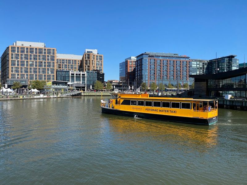 Potomac Water Taxi - Alexandria
