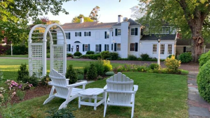 These 11 Massachusetts Bed And Breakfasts Serve The Kind Of Mornings You’ll Remember