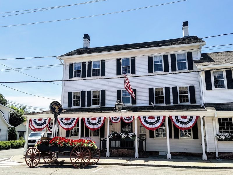The Griswold Inn &ndash; Essex