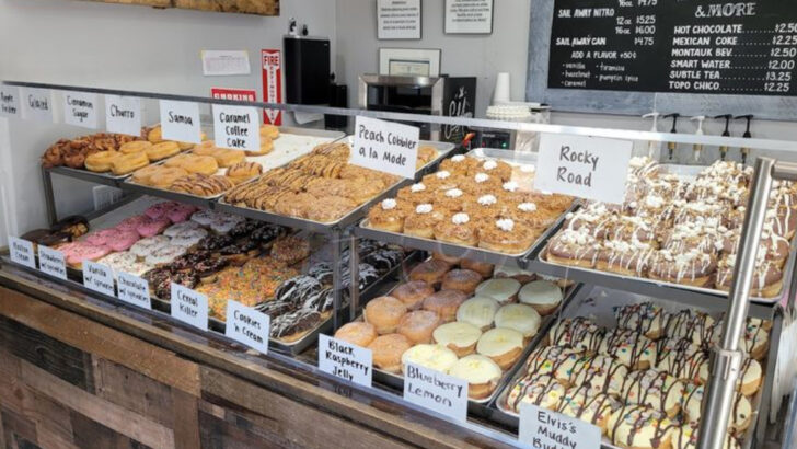 These 12 New York Donut Shops Turn An Ordinary Morning Into Something Special