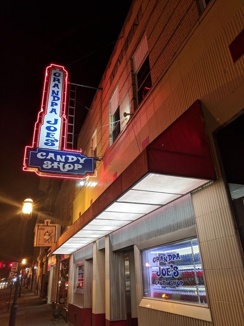 Grandpa Joe's Candy Shop (Middletown)