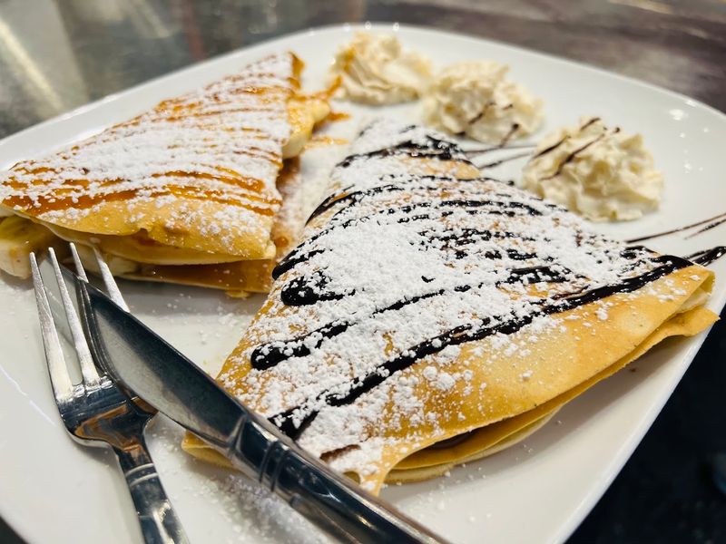La Crepe Bakery & Caf&eacute; &ndash; Strongsville