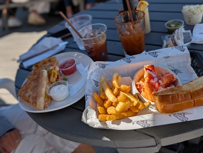 The Lobster Roll (Lunch) — Amagansett
