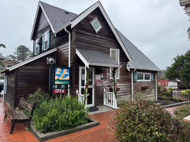 A Cannon Beach Breakfast Institution