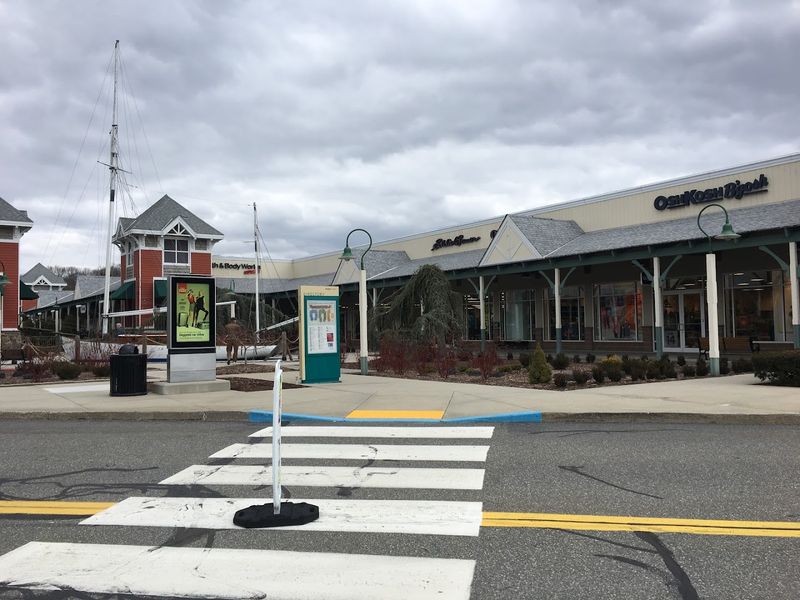 A Coastal Connecticut Shopping Destination