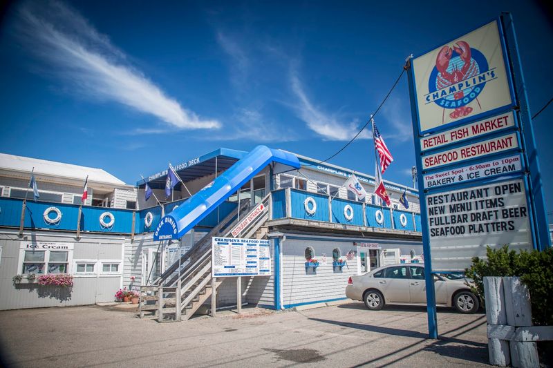 A Rhode Island Seafood Institution