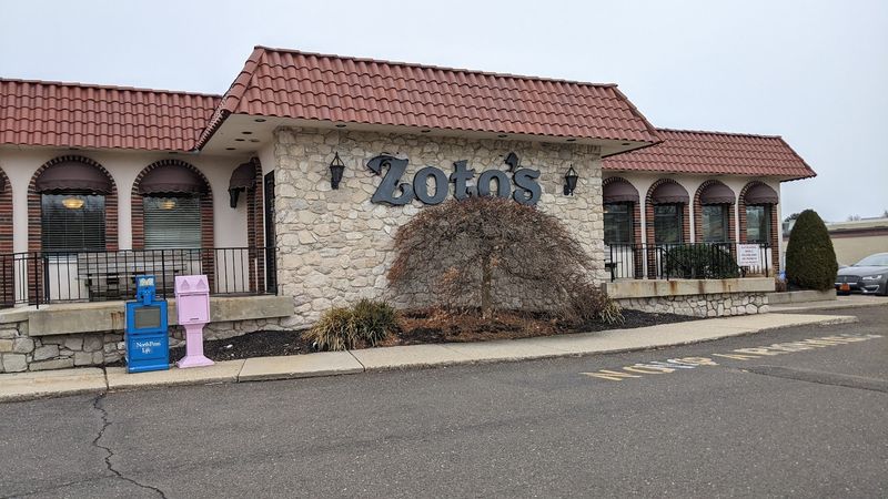 Zoto's Family Restaurant & Diner