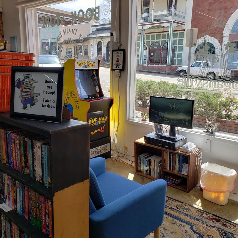 Where Kids Play While Parents Browse Peacefully