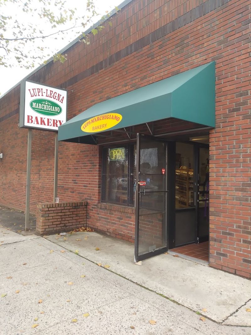 Lupi-Marchigiano Bakery &mdash; New Haven