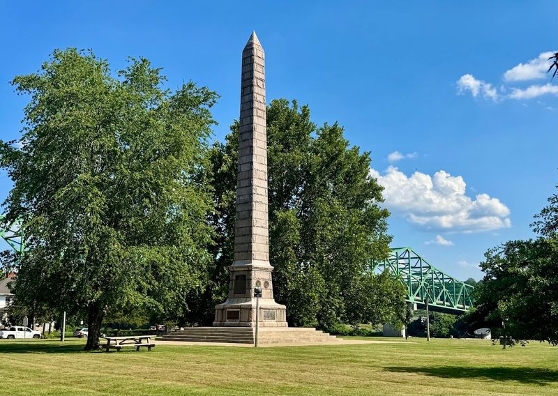 Point Pleasant Battle Monument - Point Pleasant, Mason County