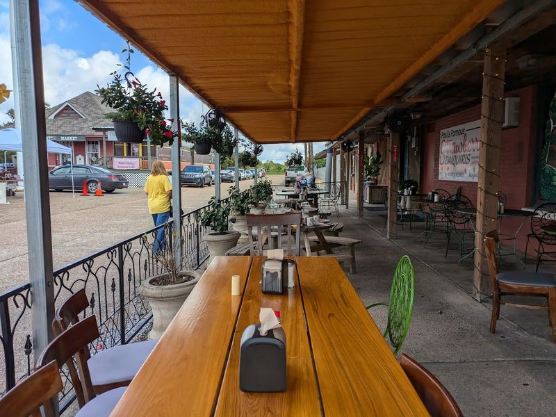 Tips for Getting the Best Experience at Paul's Café