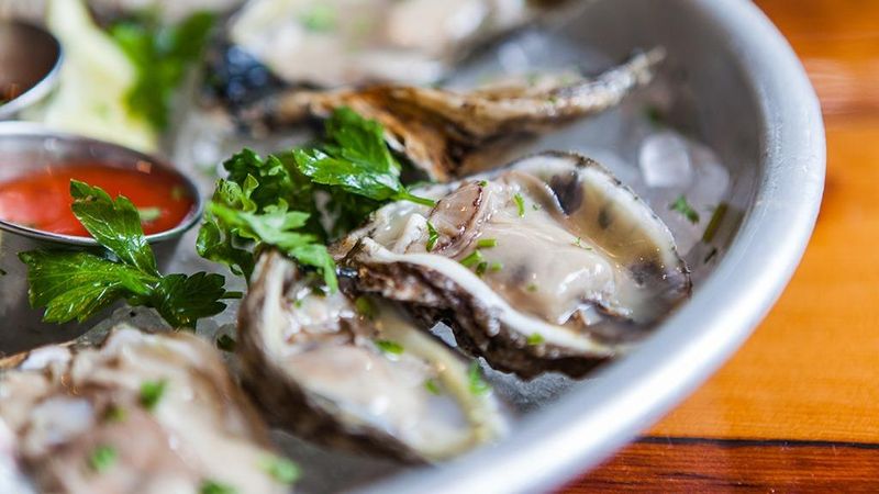 Sorry Charlie's Oyster Bar &ndash; Savannah
