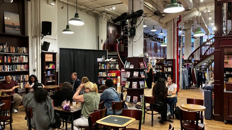 Housing Works Bookstore Caf&eacute;