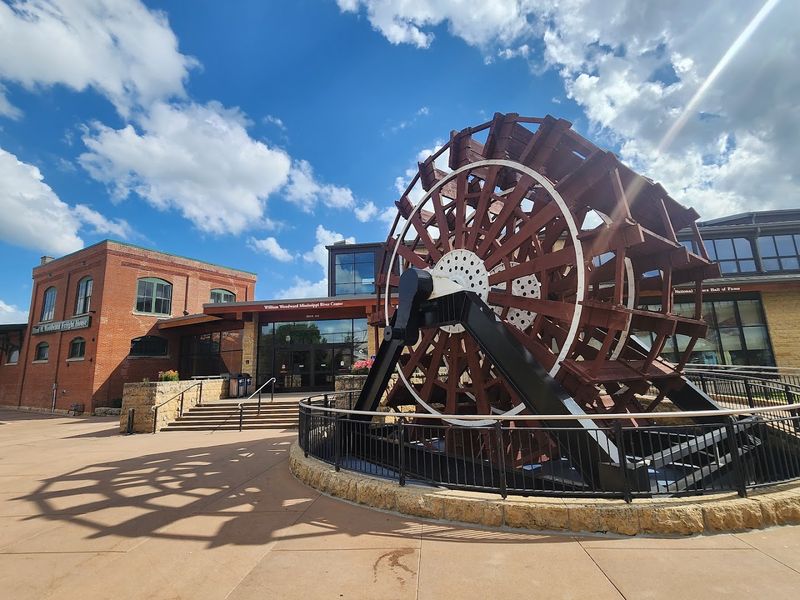 National Mississippi River Museum & Aquarium — Dubuque