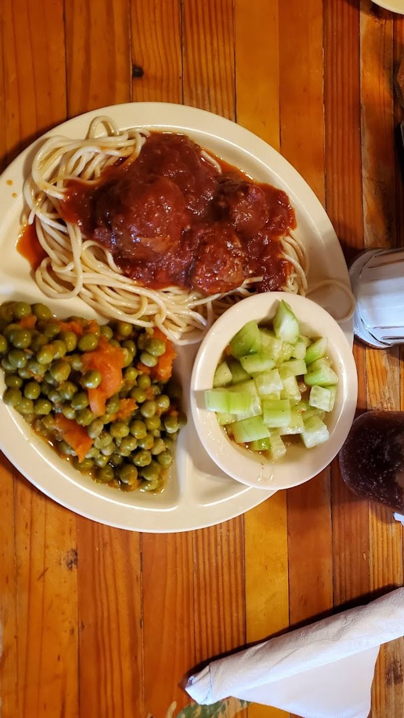 A Family Café Built Around Homemade Comfort Food