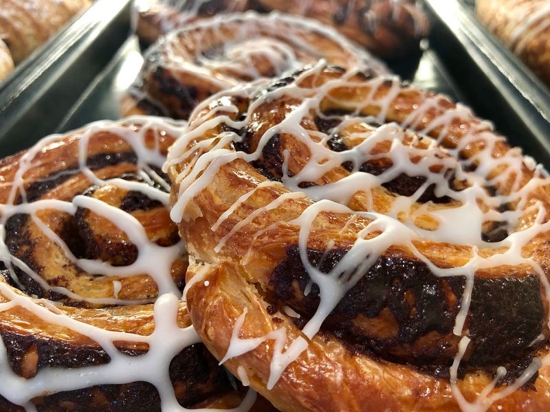 Crispelli's Bakery & Pizzeria (Royal Oak)