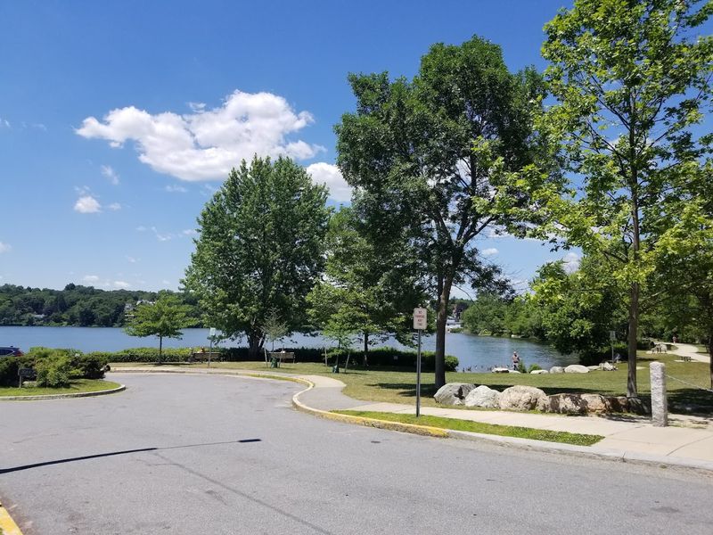 An Easy Stop Along The Minuteman Corridor