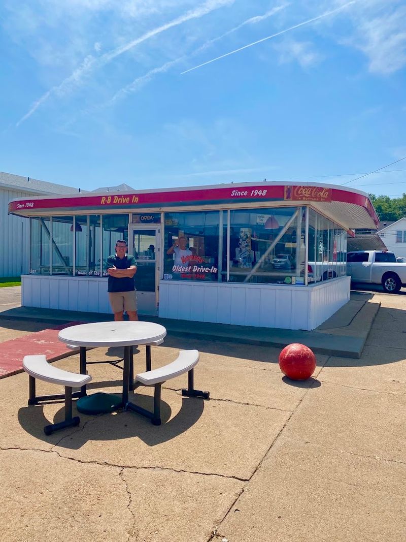 Old-Fashioned Drive-In Service You Don't See Much Anymore