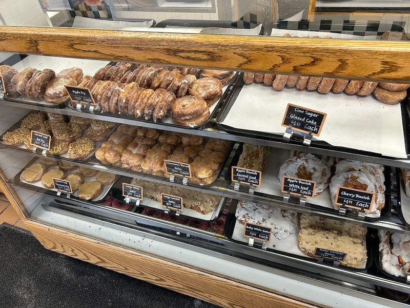 The Old-School Baking Style That Keeps Customers Coming Back