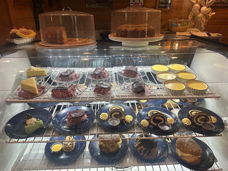 Visitor Info And Tips For Visiting The Bear's Den Steakhouse