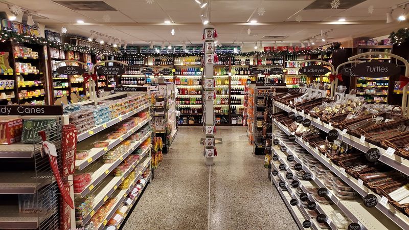 Maumee Valley Chocolate and Candy (Maumee)