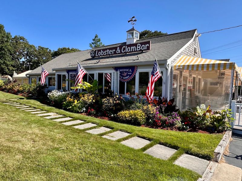 Arnold’s Lobster & Clam Bar - Eastham