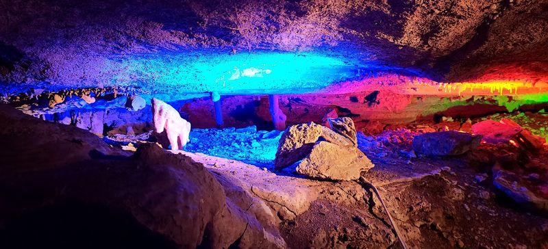 Coral Caverns, Manns Choice, Bedford County