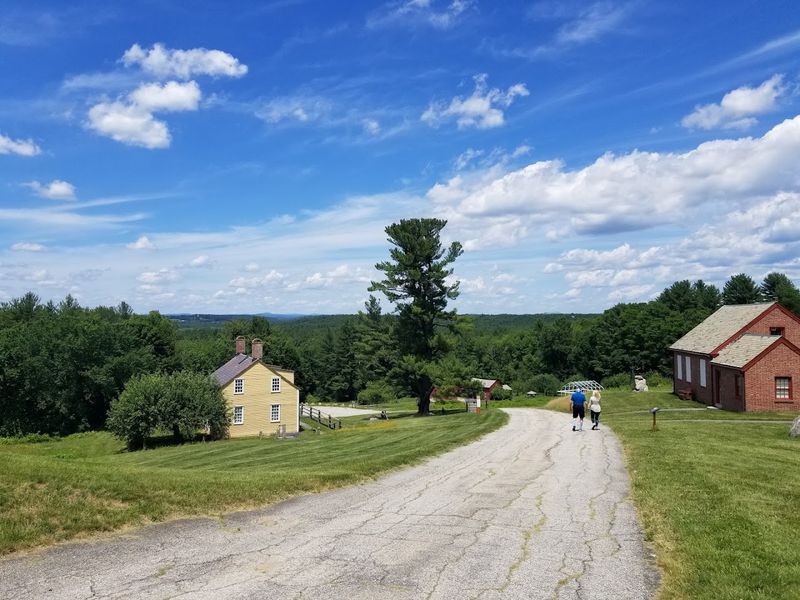 Fruitlands Museum