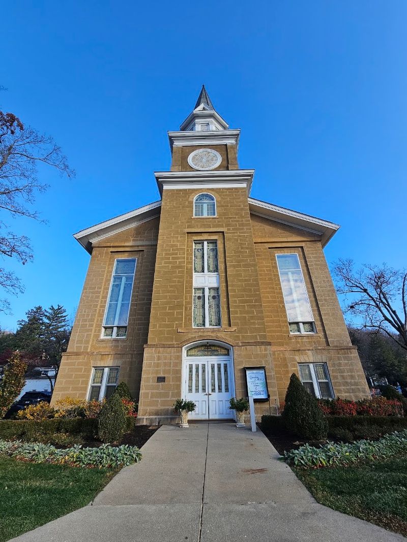 Granville's Meetinghouse Elegance