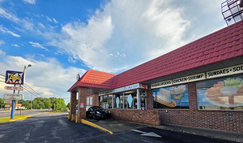 Zesto Drive-In - Forest Park