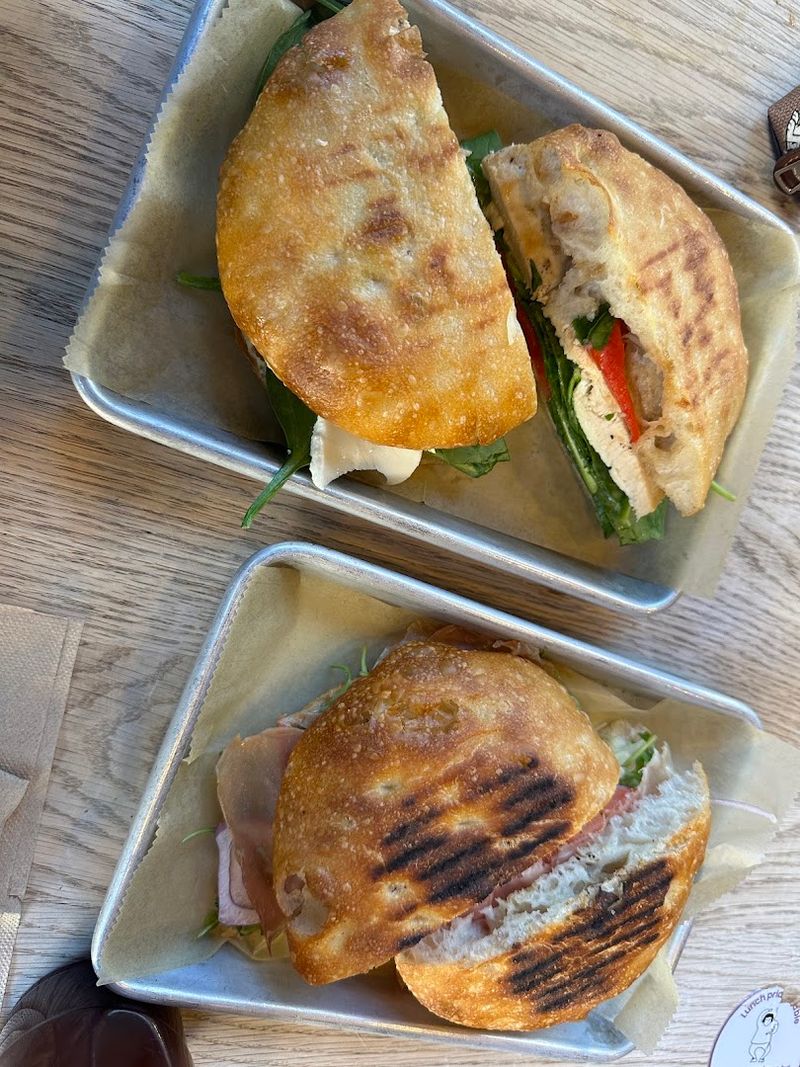 G Cafe Bakery - New Haven