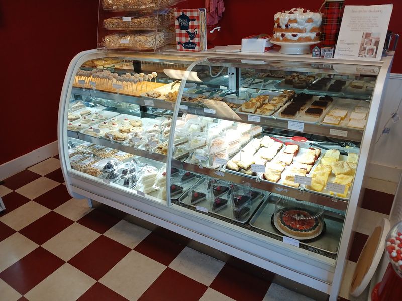 2. Blue Ridge&rsquo;s Cozy Secret, The Little Bakery LLC