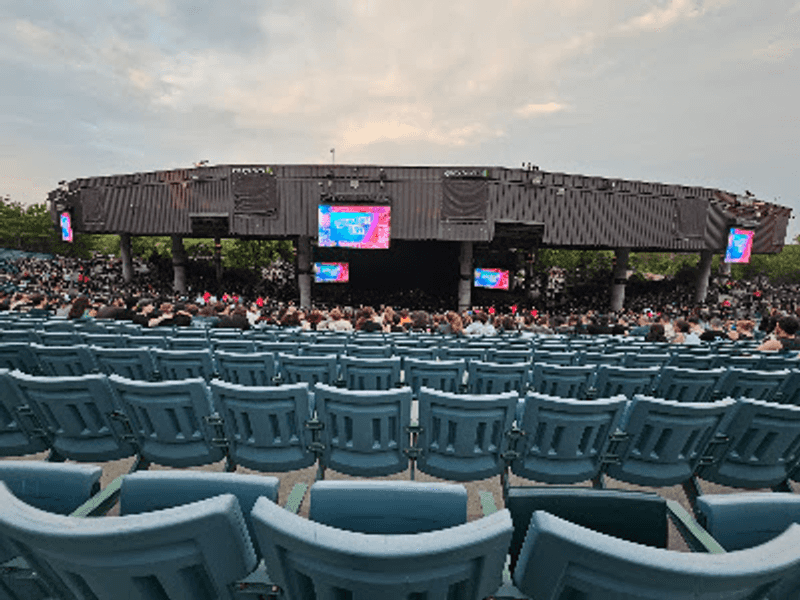 2. Reserved Seats Bring Comfort and Clear Views